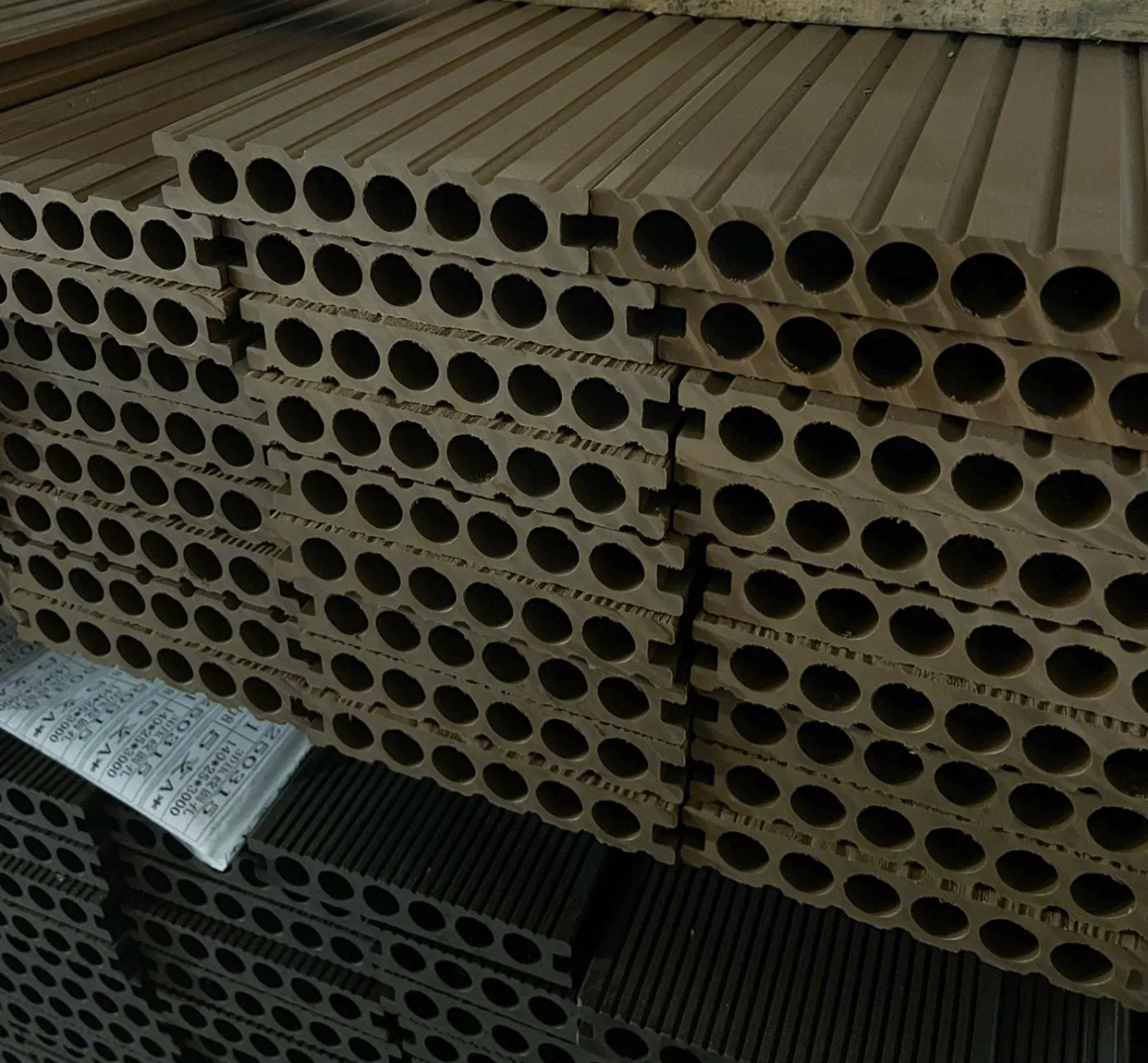 Plastic Co-Extruded Floor Panel, Outdoor WPC Decking for Garden Yard Decoration