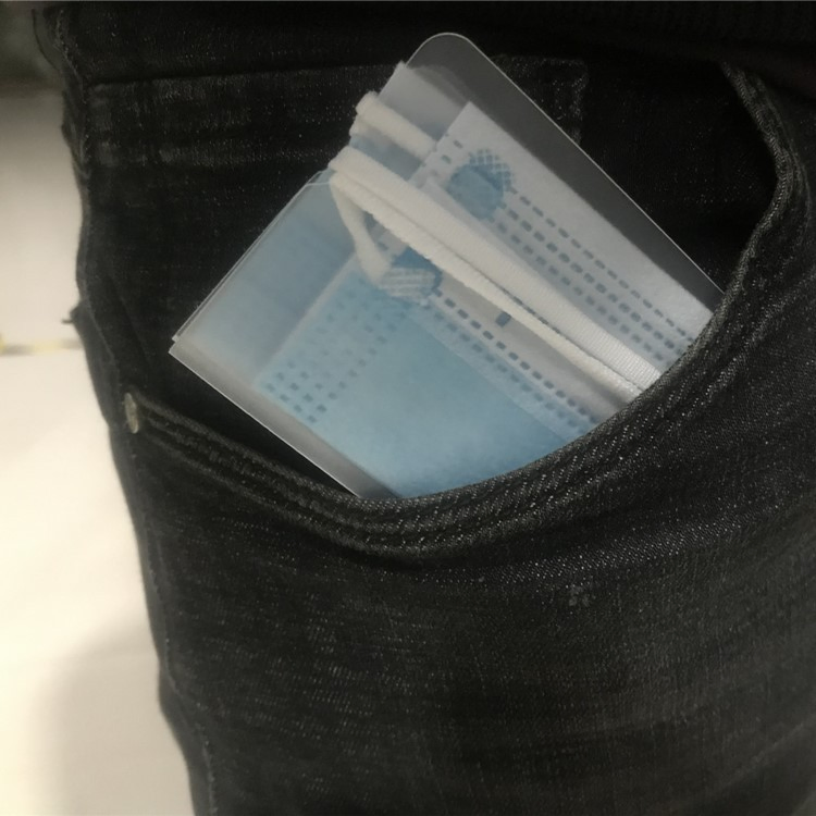 Amazon Hot Sale Foldable Protective Face Mask Keeper and Storage Clip with Food Grade PP Material