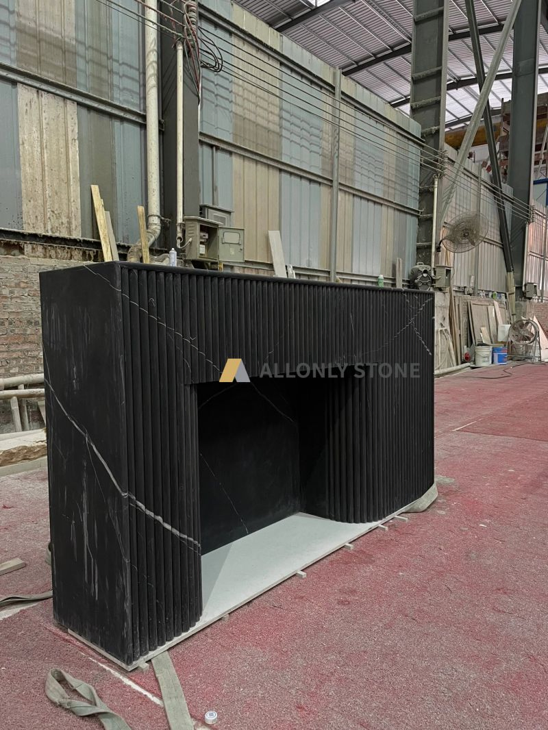 Europe Style Home Decor Natural Stone Fireplace Wholesale Price Customized Size and Shape Fluted Tile Calacatta White/Gold Marble Fireplace Surround