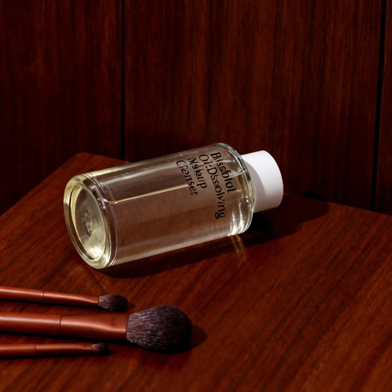 Complete Makeup Removal and Pollution Defense Face Cleanser with Moringa Seed Oil and Bisabolol for Comprehensive Skin Care