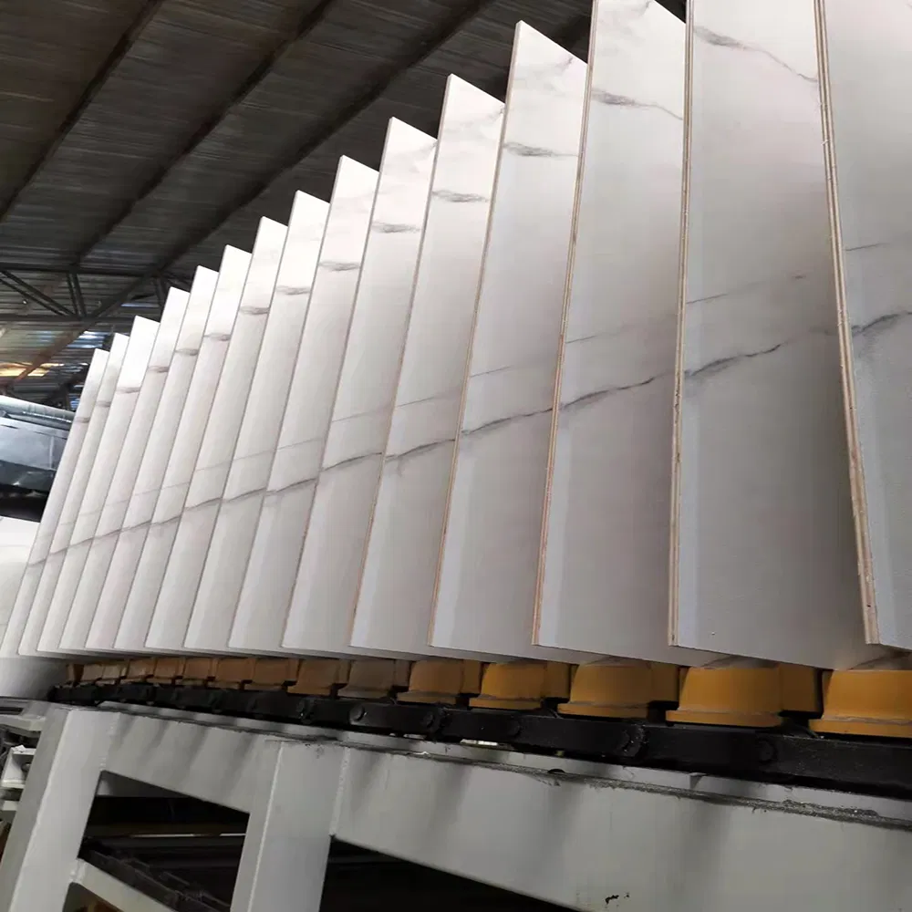 18mm High Gloss White UV / HDF/ Melamine Faced Laminated / Board / Chipboard / Plywood / MDF for Office Decoration