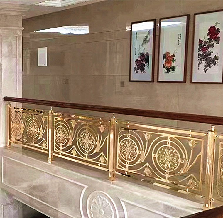 Modern Frameless Metal Stair Railings for Balcony Spaces