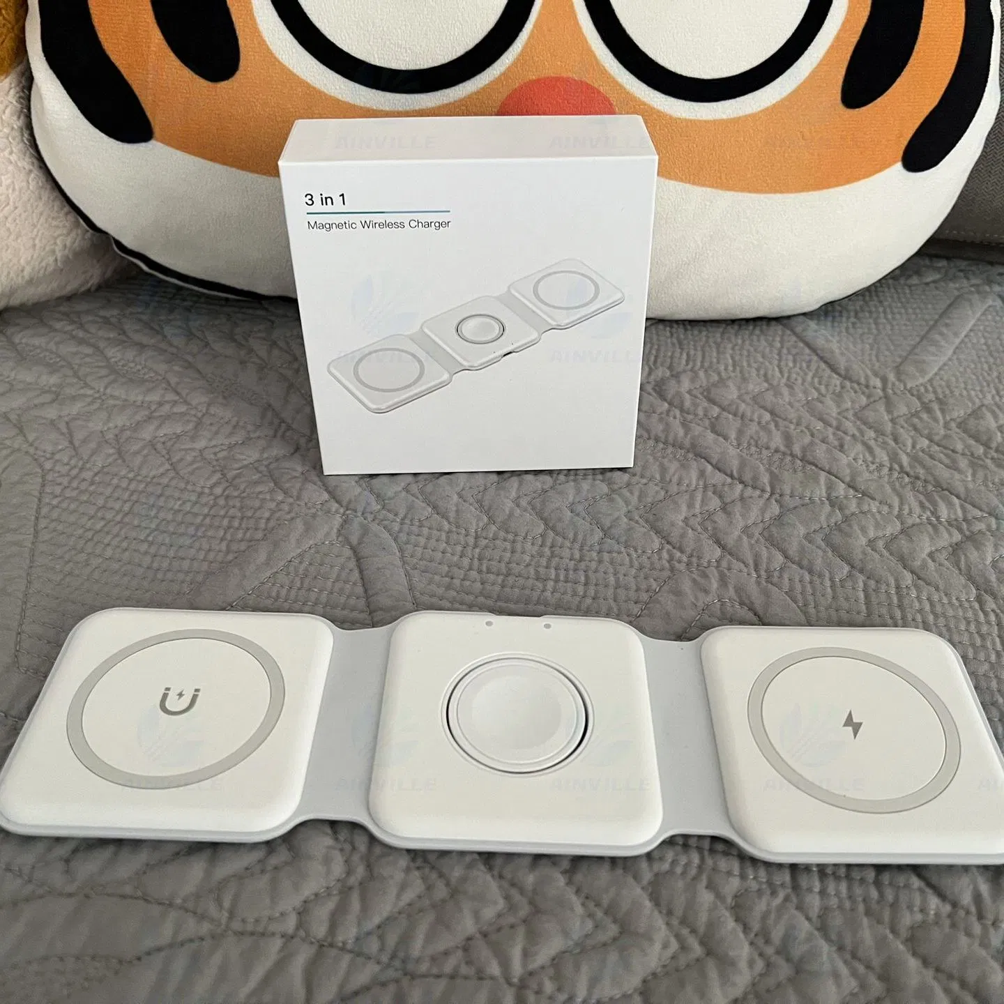 Магнитная беспроводная зарядка 3 в 1 для iPhone, часов и наушников