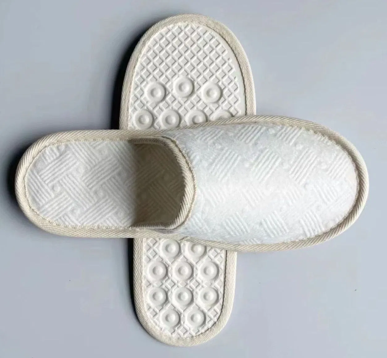 Natural Premium Luxury Hotel Cotton Canvas Cork Sole Biodegradable Compostable Hotel Amenities Slippers Custom Eco-Friendly Reusable Cotton Canvas Slippers