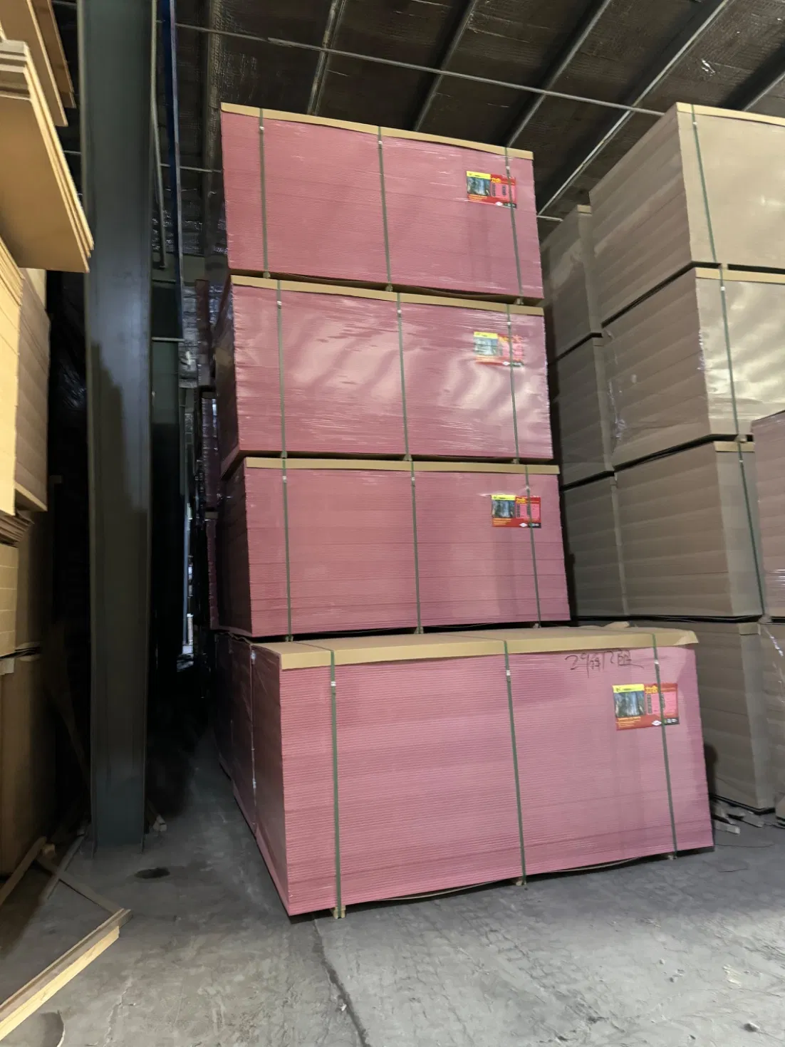 Red MDF Fireproof Resistant MDF Board for Building Material and Furniture