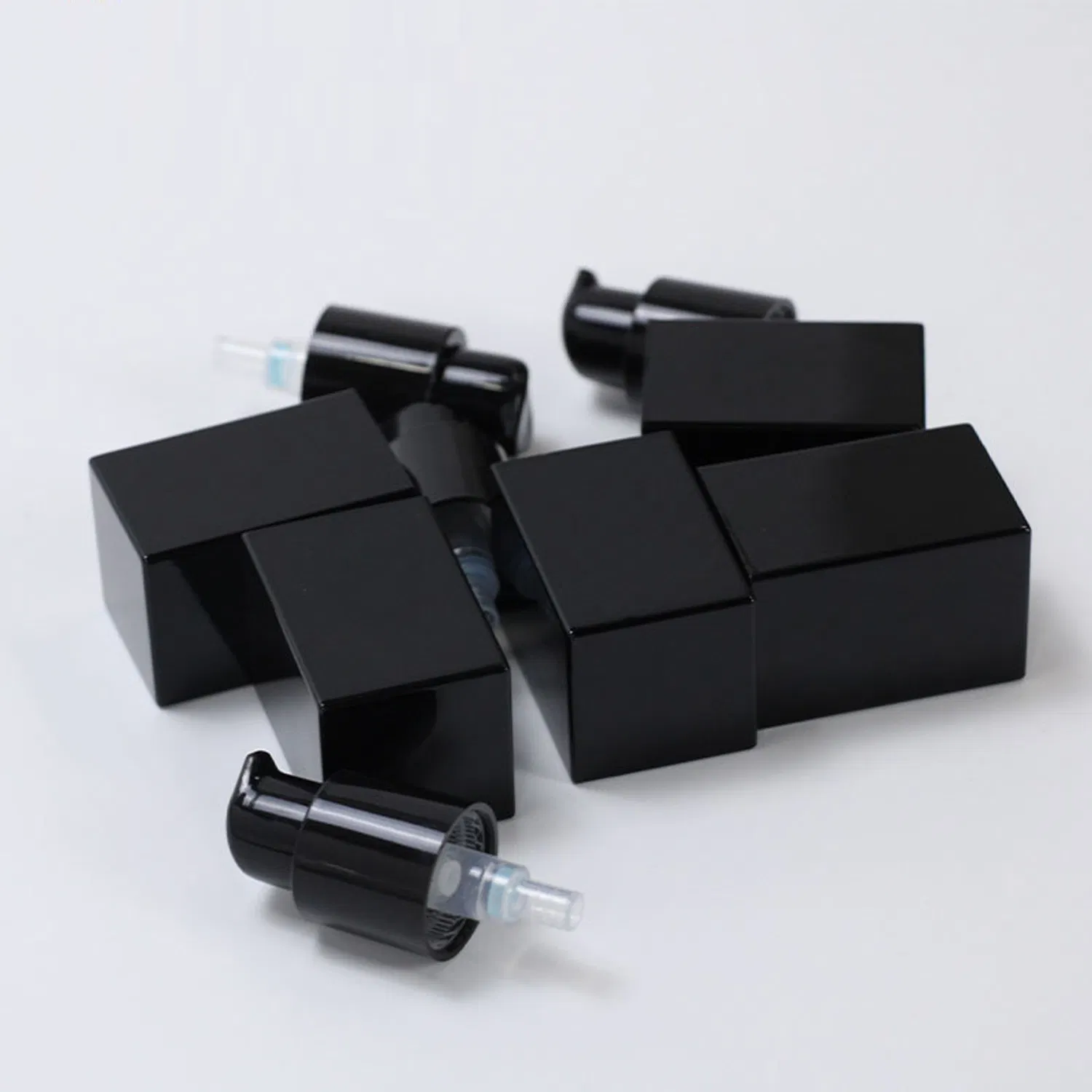 20/410 Plastic Left-Right Locked Cosmetic Serum Pump