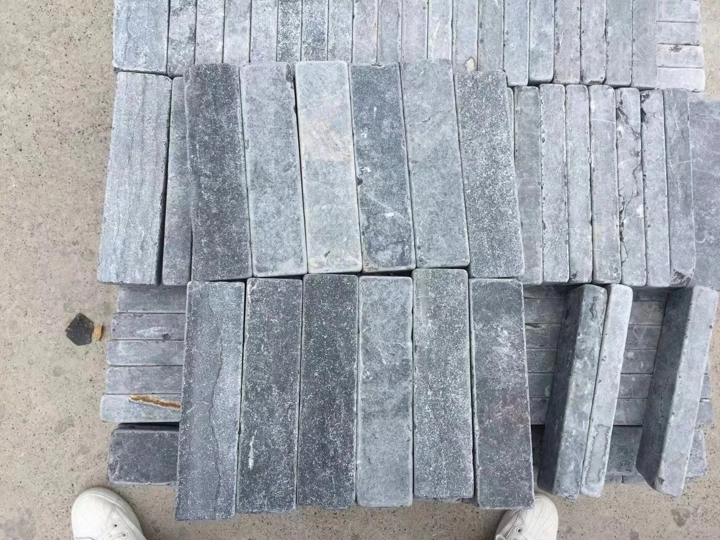 Antiqued Tumble Beige Travertine Wall Brick Stone for Castle Project