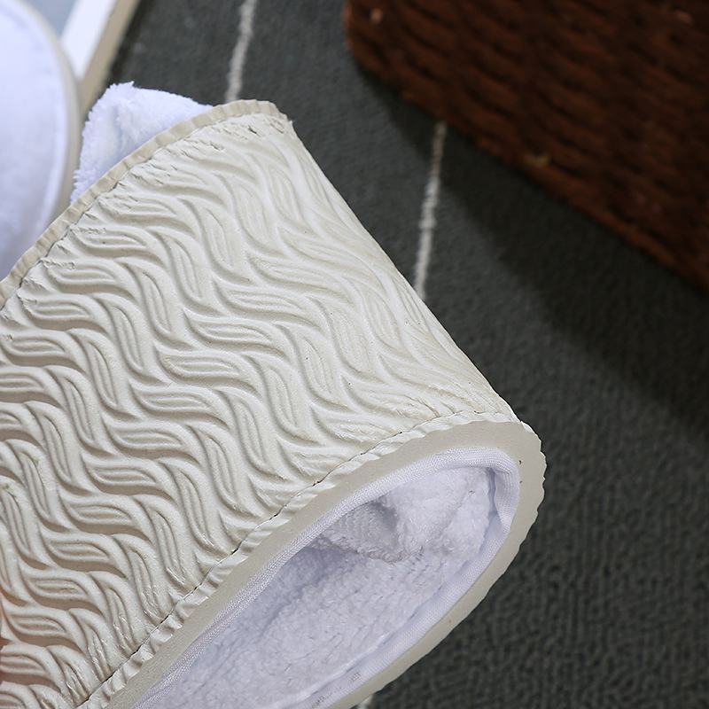 Wholesale Custom Logo Printed Thicker Disposable Closed Toe 5 Star Hotel Slippers