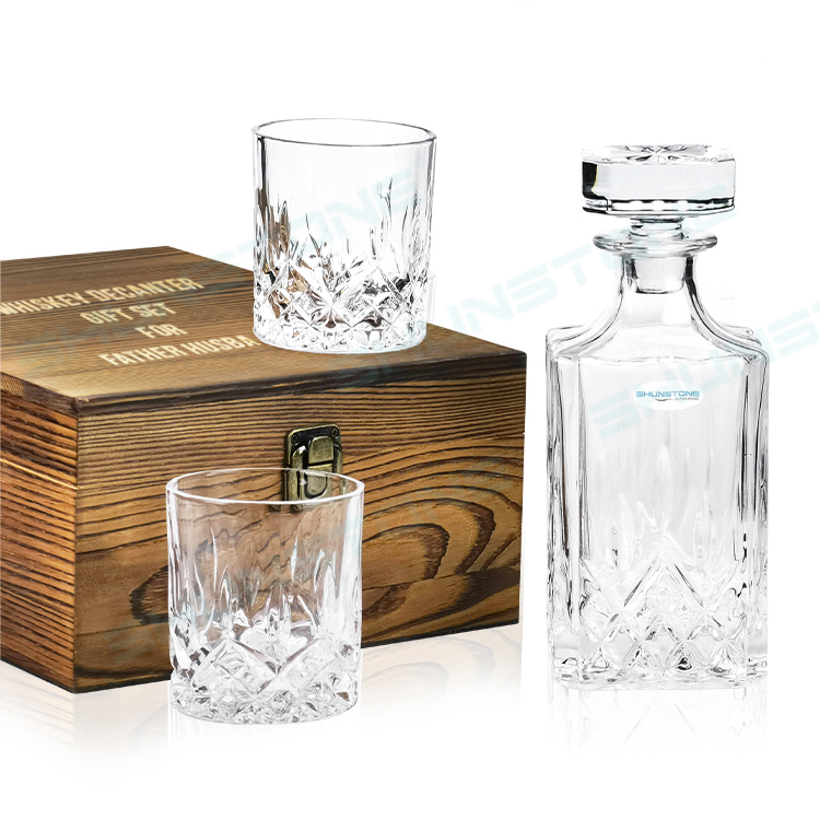 Embossed Whiskey Glass and Decanter Set with 2 Whisky Glasses Gift Set for Father Husband