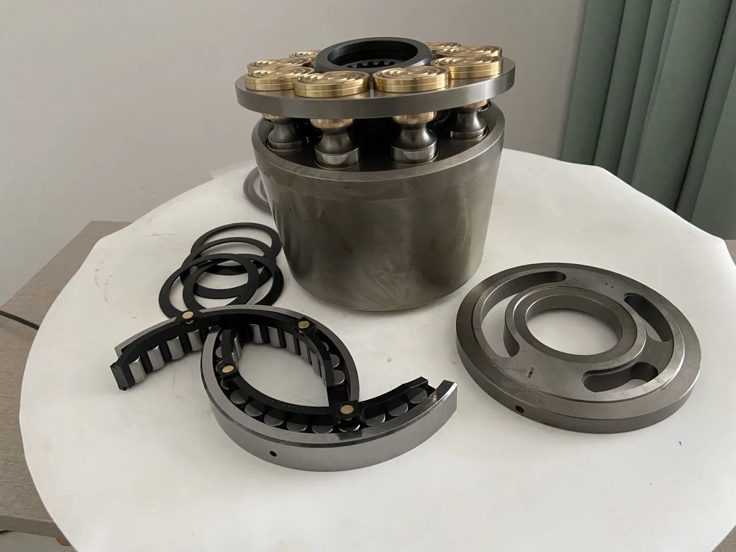 Запчасти для гидронасоса A11VO130