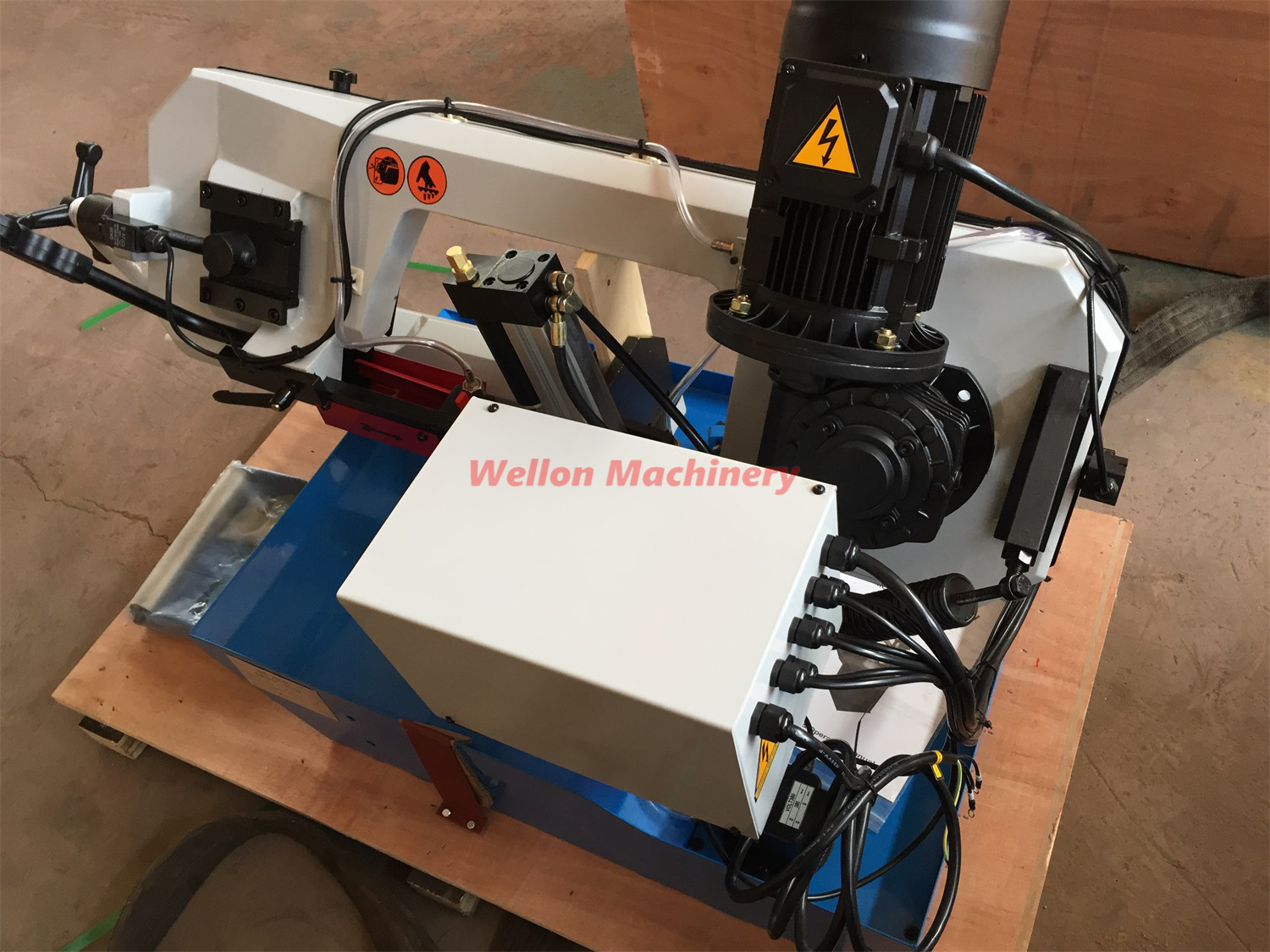 Станок ленточнопильный горизонтальный по металлу BS-280G