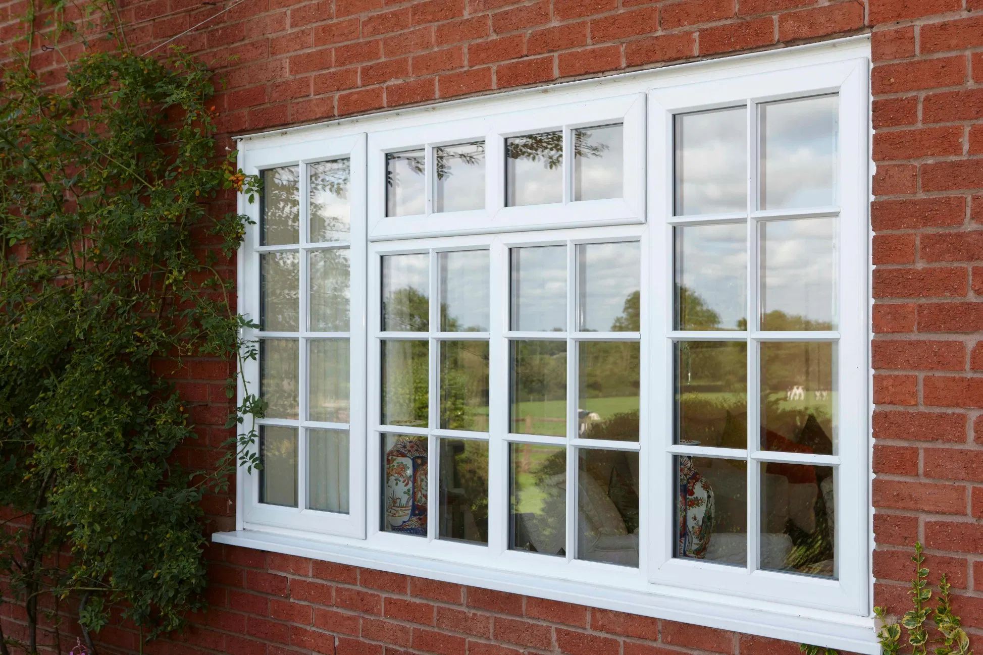 PVC/UPVC Sliding Window with Screen Net with High Quality Hardwares