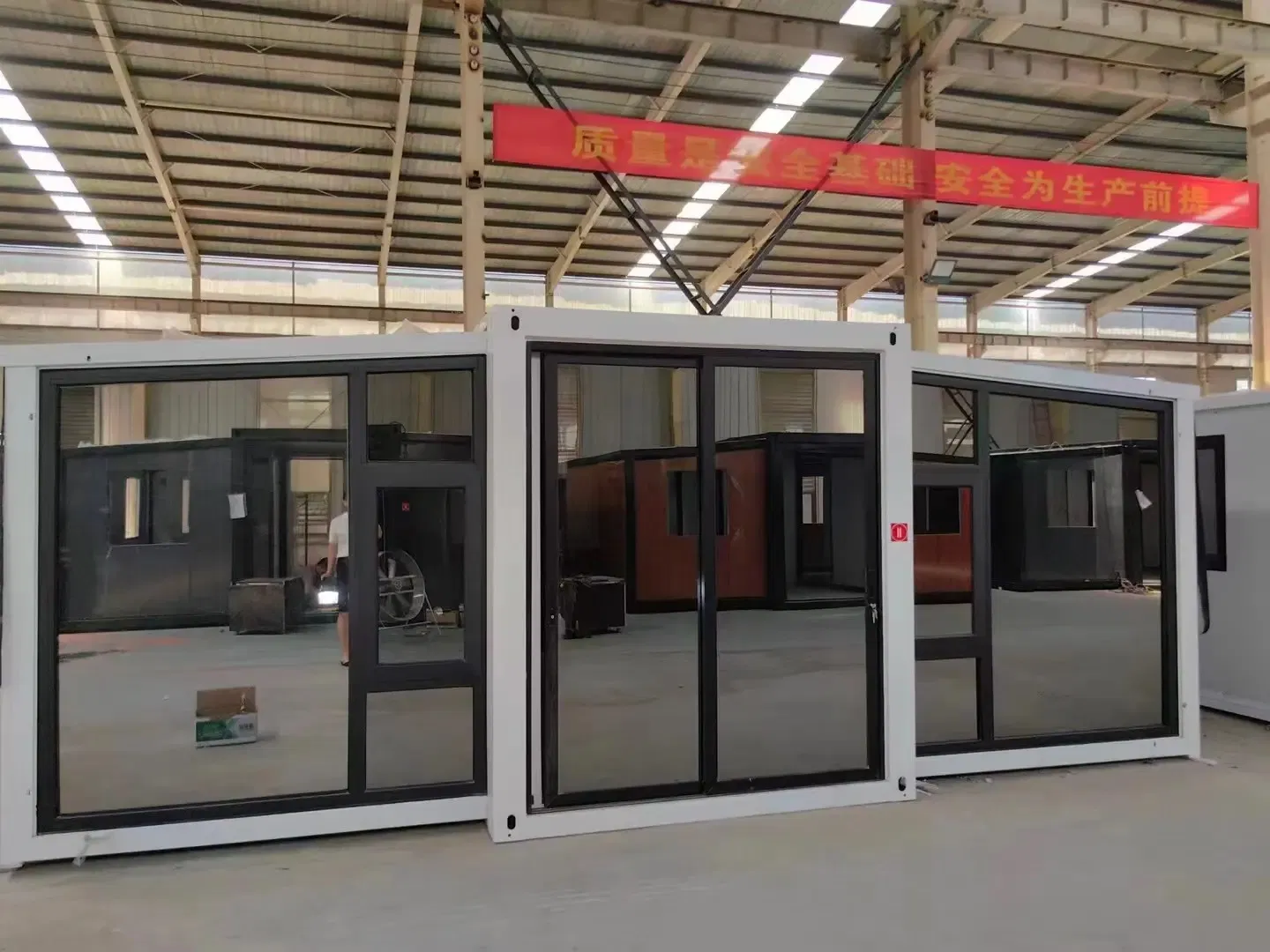 Camp/Detachable Prefab/Prefabricated Modular Portable Steel Mobile/Office Foldable Container Flat Pack Expandable Luxury Shipping/Tiny Folding Integrated House