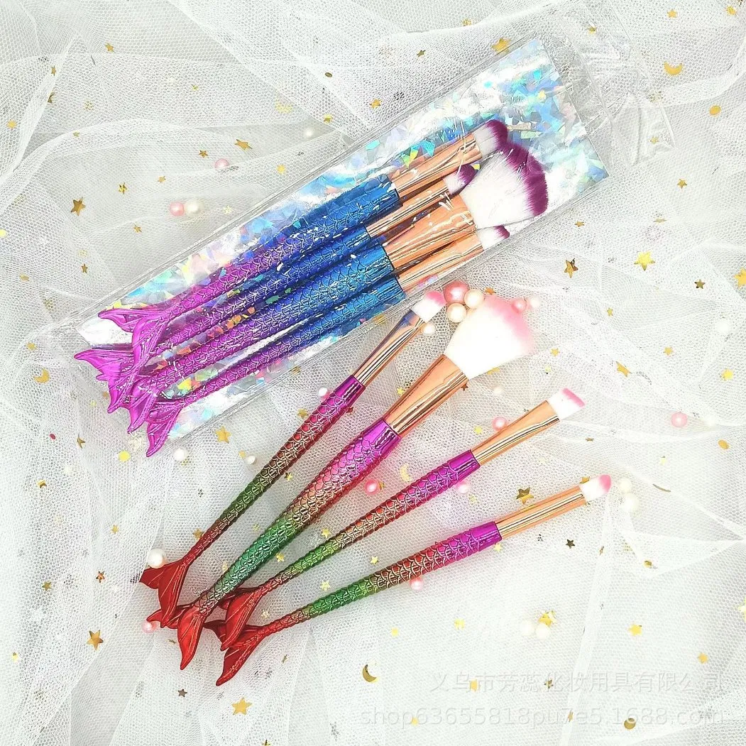 The Best Sales 4 Gradient Flashing Mermaid Decorative Brushes, Fishtail Tail Makeup Brush Brush Blue Eye Shadow Details Brush