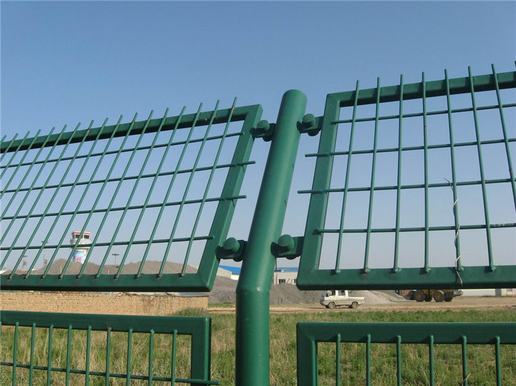 High Quality Double Wire Mesh Fence with Lower Price