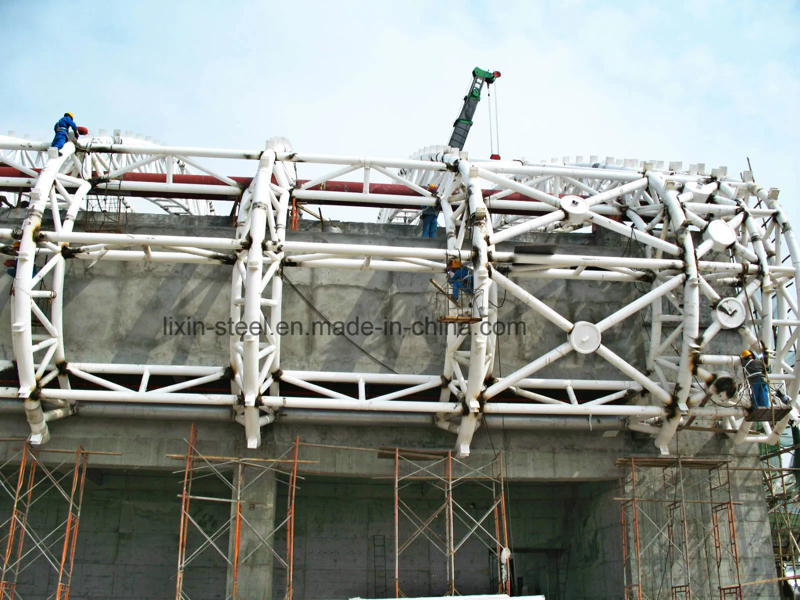Good Quality Steel Structure Truss Building Welded by Circle Tube