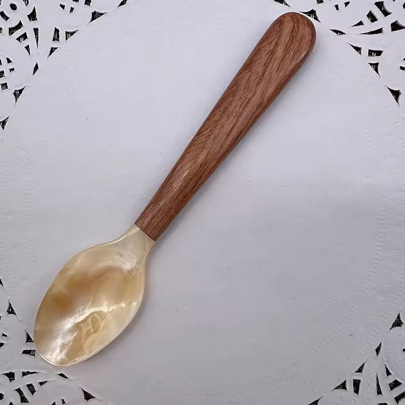 Wooden Handle Custom Logo Natural Pearl Shell Dinner Spoon Caviar Ice Cream Dessert Spoons