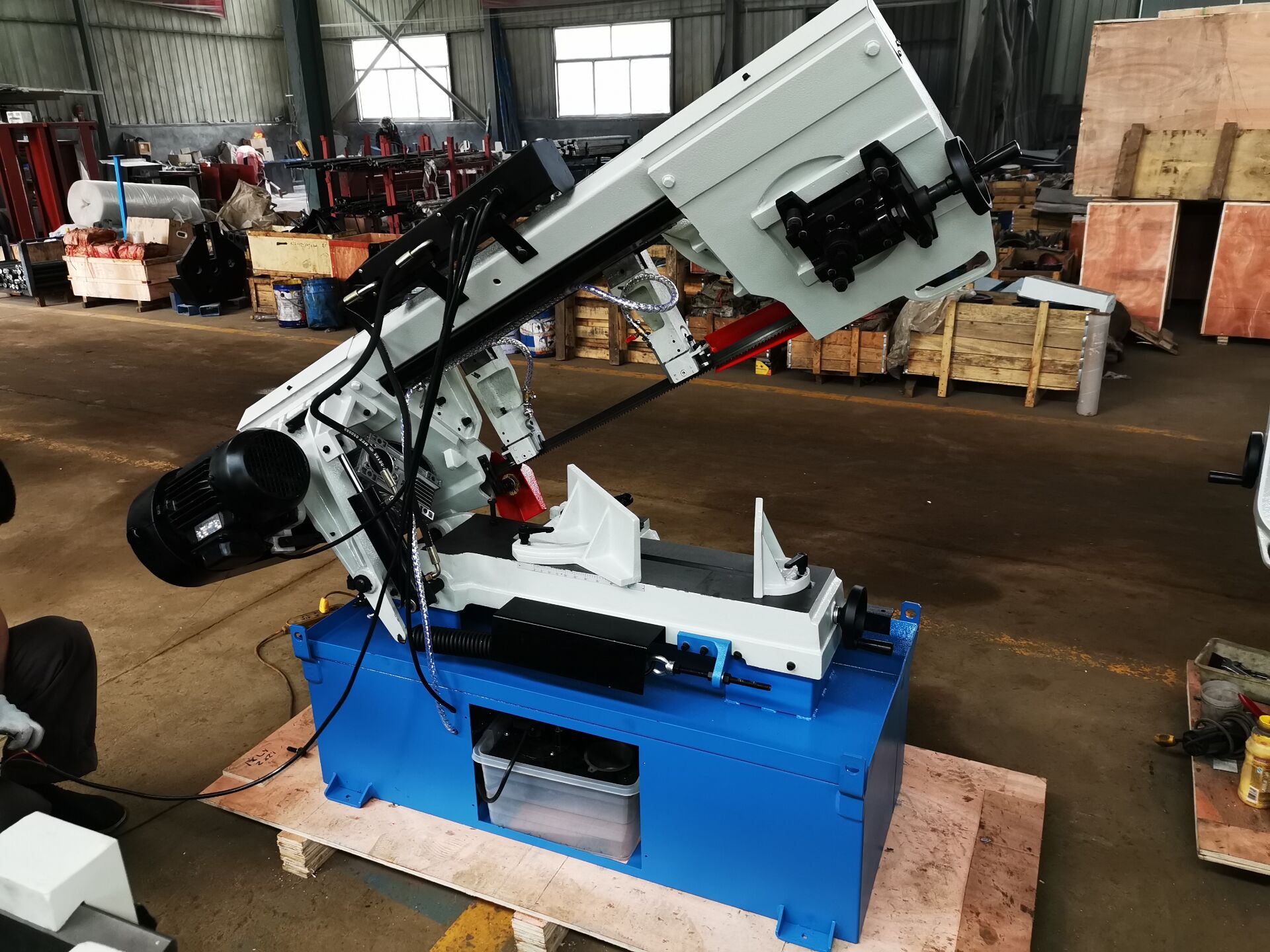 Станок ленточнопильный портативный по металлу BS1018B