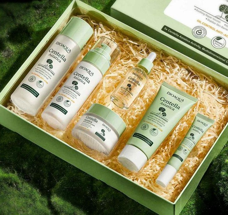 Online Wholesale in Stock Private Label Facial Revitalizing Centella Asiatica Skin Care Set Calming Anti Acne Cica Repair Cream Skin Set