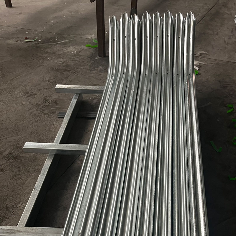 China Factory Hot DIP Galvanized Triple Point High Security Steel Palisade Barrier