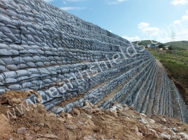 Anti-Aging Geogrid Provides Reliable Protection for Long-Term Outdoor Projects