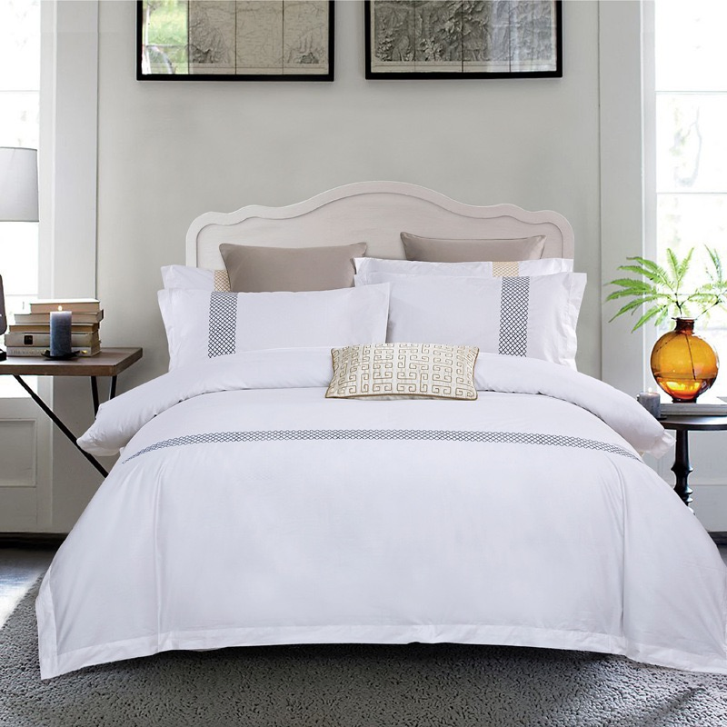 OEM/ODM Textile 5 Star Hotel Luxury Bedding Set White Pillowcases Colored Embroidery 100%Cotton Sheet Hotel Bed Linen Flat Sheet Wholesale Bedding