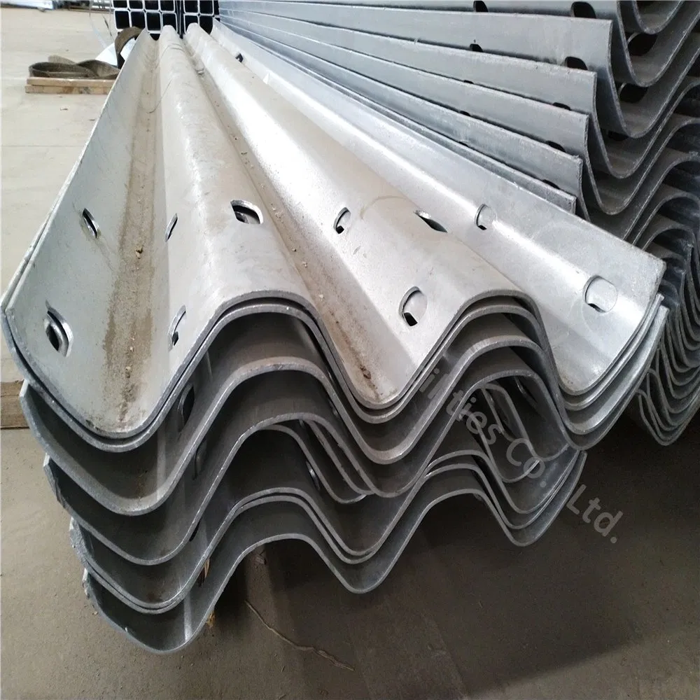 Galvanized Metal Thrie Beam Expressway Crash Barrier