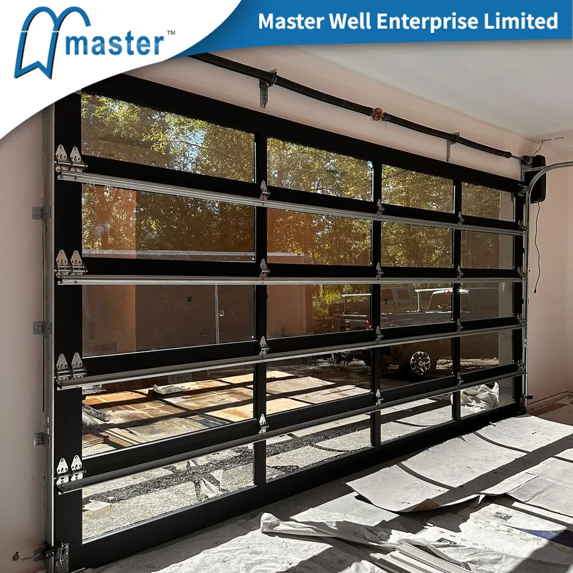 Автоматическая стеклянная гаражная дверь Master Well