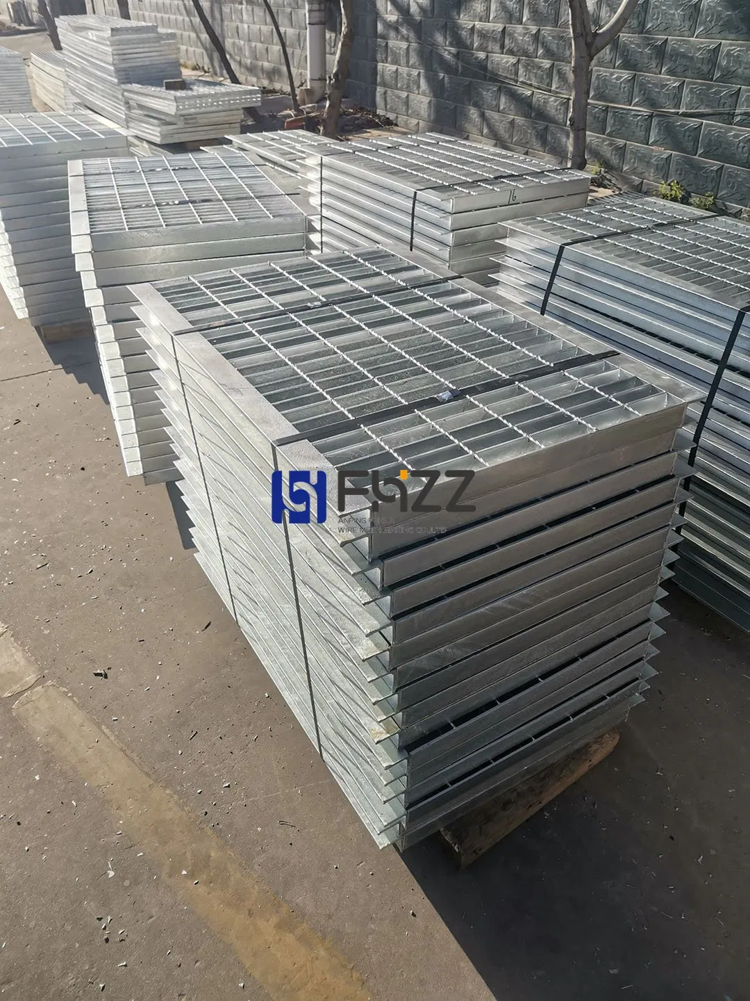 Hot Dipped Galvanized Metal Open Bar Grating Road Drainage Gutter Covers