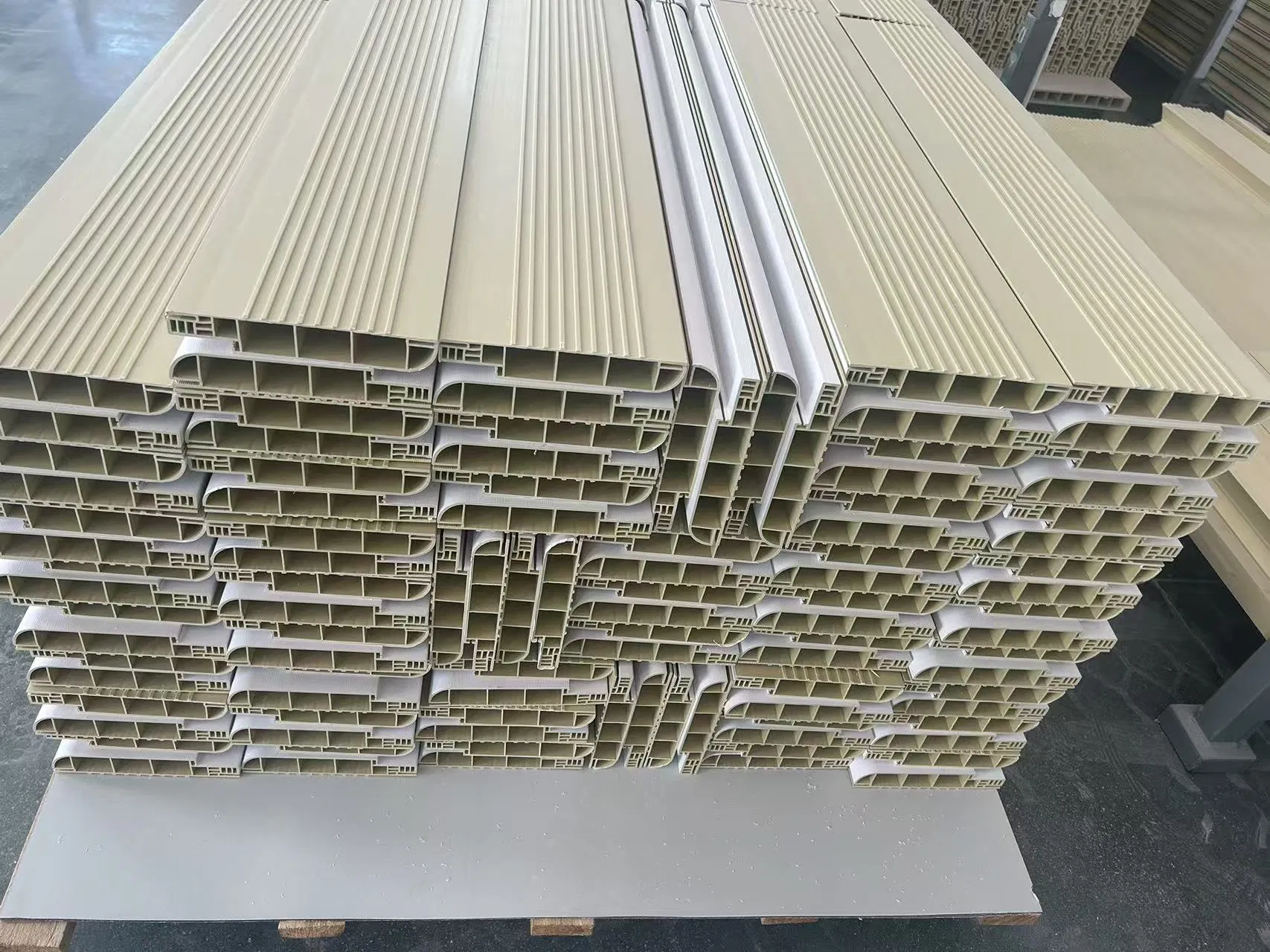 Superior-Quality Environmental Friendly Interior WPC Door for Home Decoration