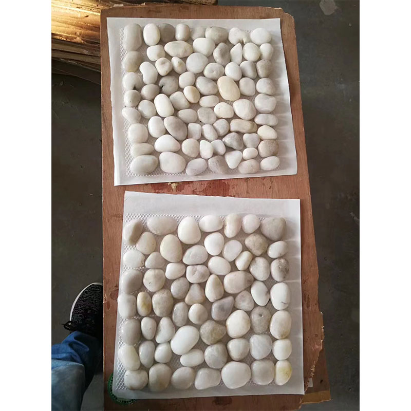 Muti Colors Black/White/Grey/Yellow Cobbles/Pebbles River Stone for Outdoor Garden Landscaping Paving Price