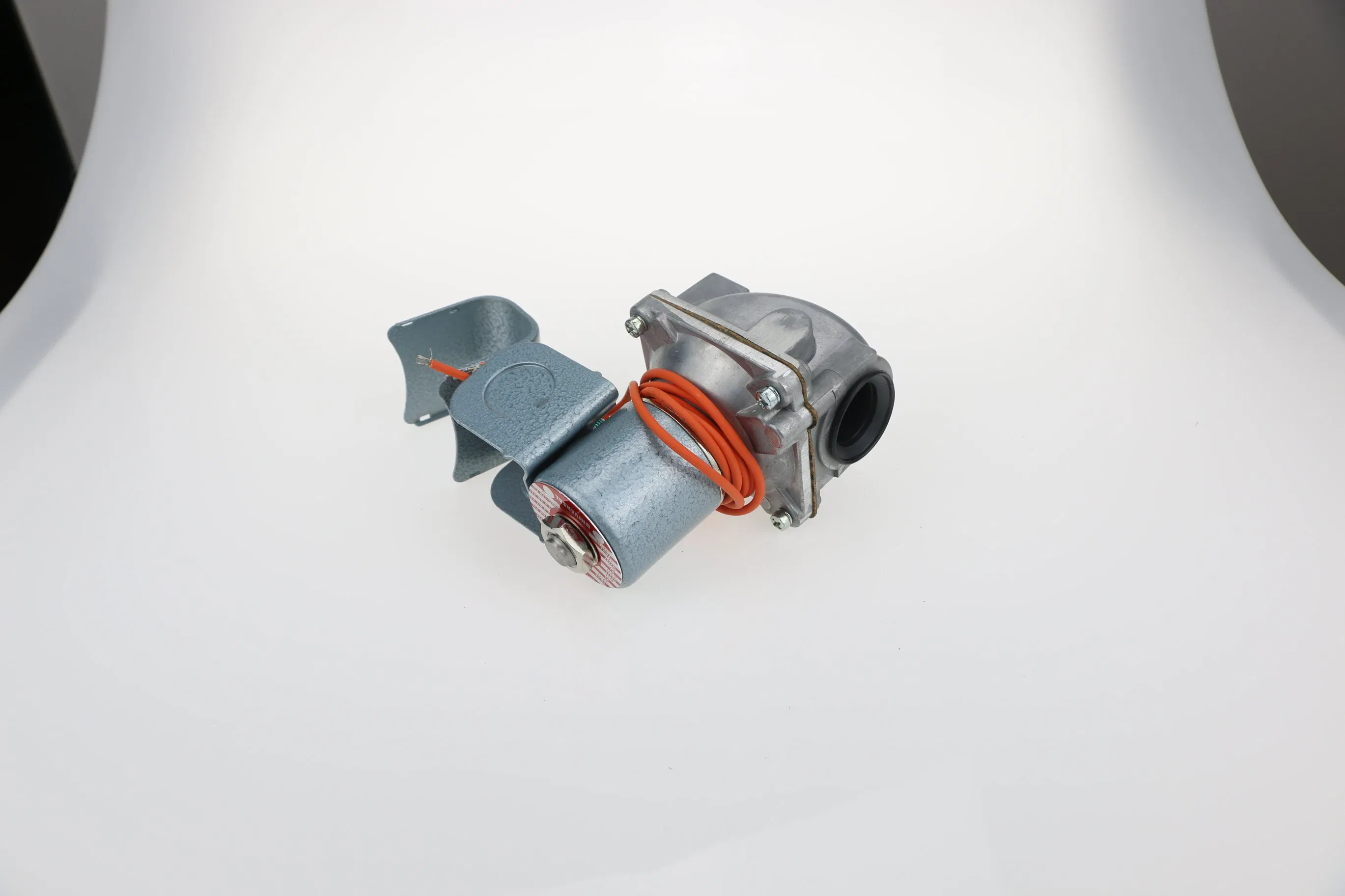 China Factory Directly Supplies Taiwan Universal Gas Solenoid Valve Uea-5574s Shut-off Valve Burner Accessories