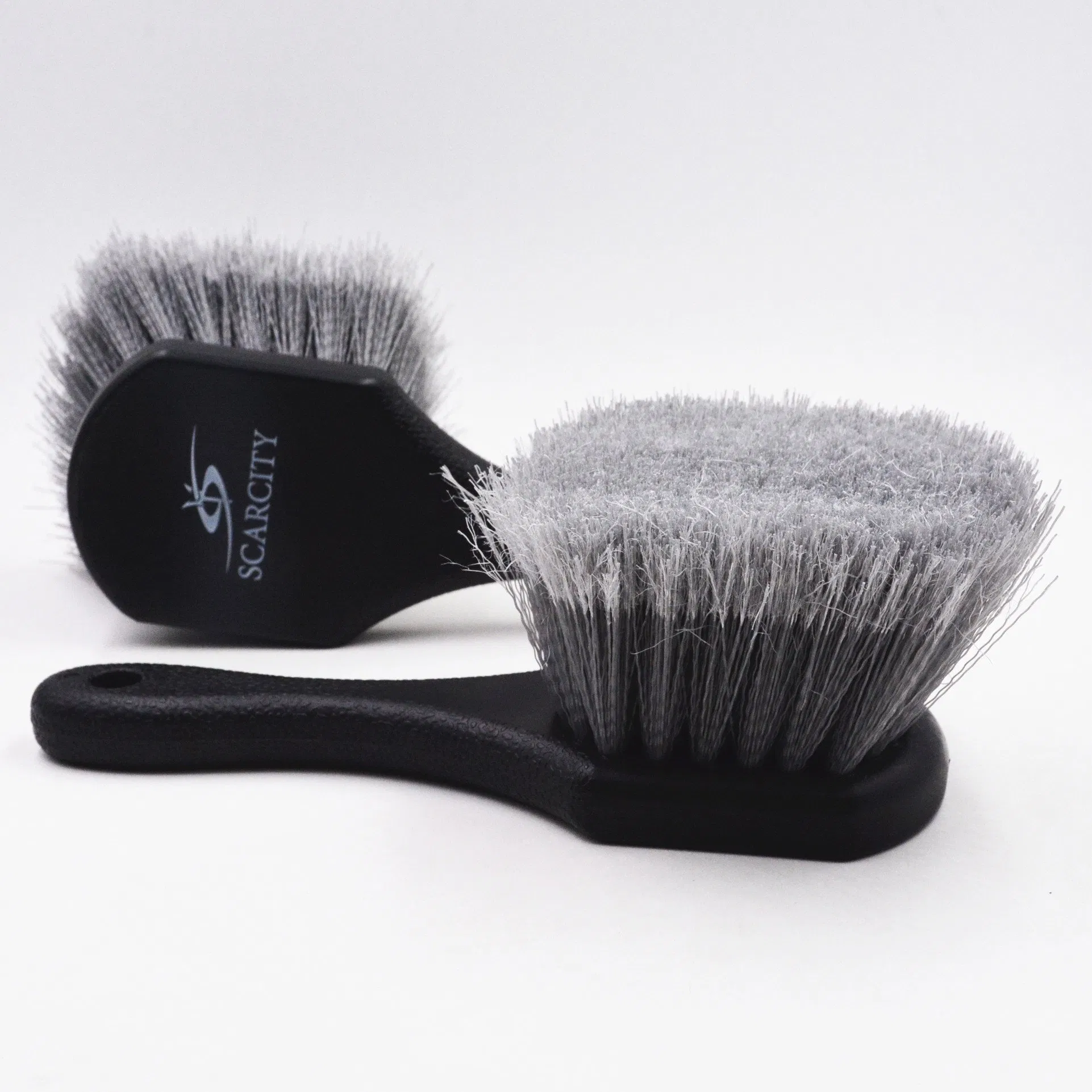 Щетка для чистки шин и дисков SCARCITY