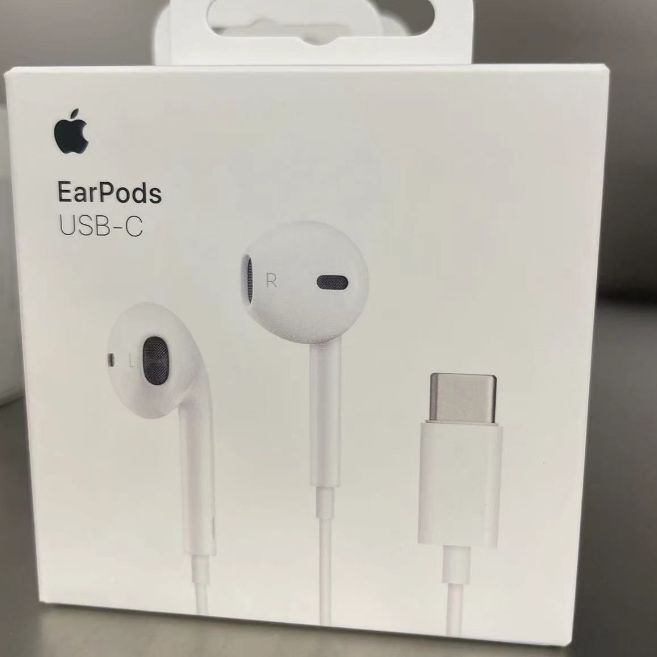 Оригинальные EarPods с разъёмом Lightning