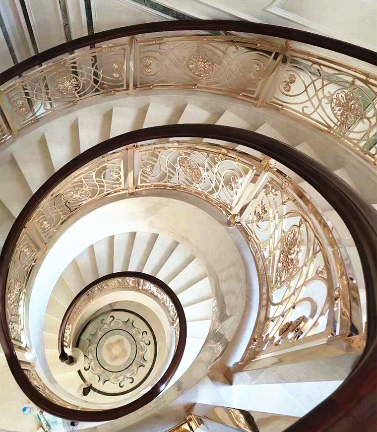 Modern Frameless Metal Stair Railings for Balcony Spaces