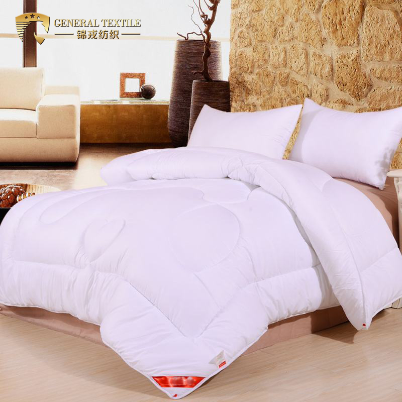 Luxury Cotton and Polyester Hollow Fiber Quilt for Hotel & Home