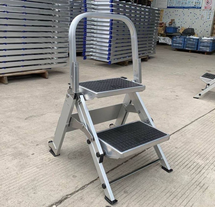 American Market Hot Sale Aluminum Safety 2 Step Ladder, Household Folding Step Ladder