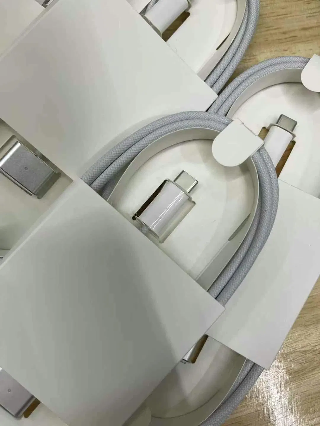 A2363 (MLYV3) USB-C to Magsafe 3 Cable (2m) for Laptop