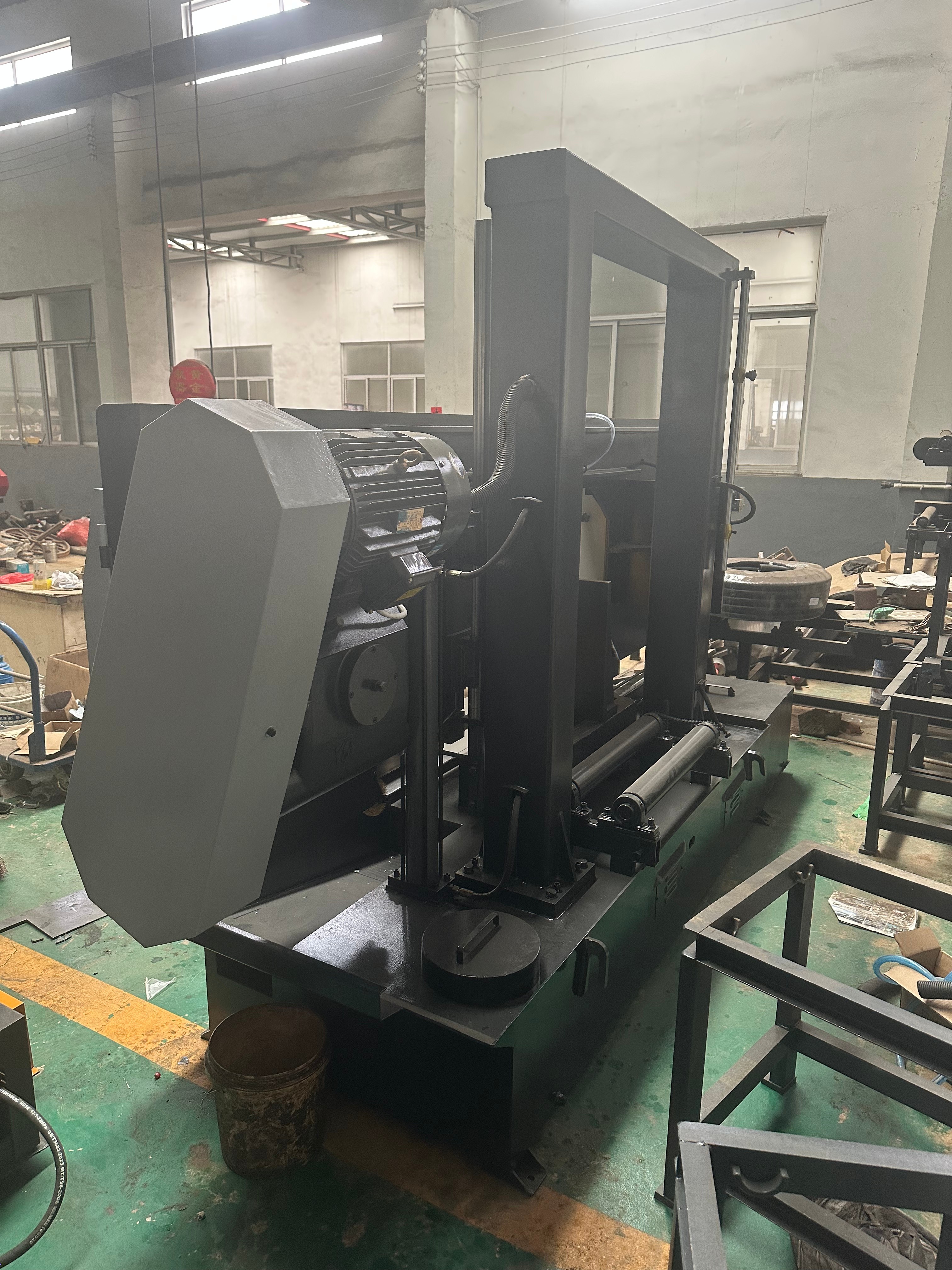 Станок ленточнопильный горизонтальный по металлу