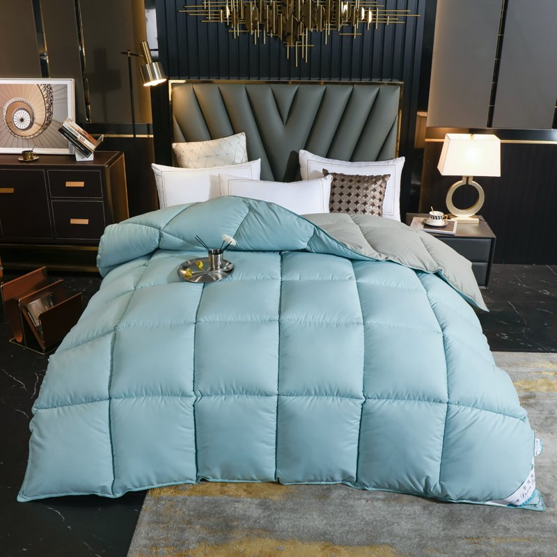 White Goose Down Comforter King Size Extra Fluffy Lightweight Quilts