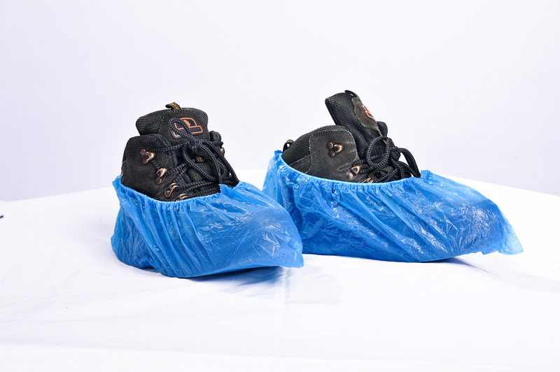 Wholesale Cheap Disposable PE Plastic Shoe Cover Waterproof and Durable with Elastic