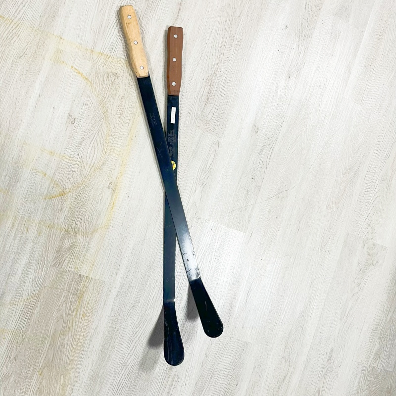 Farming Garden Tools M214 Grass Slasher with Wood Handle