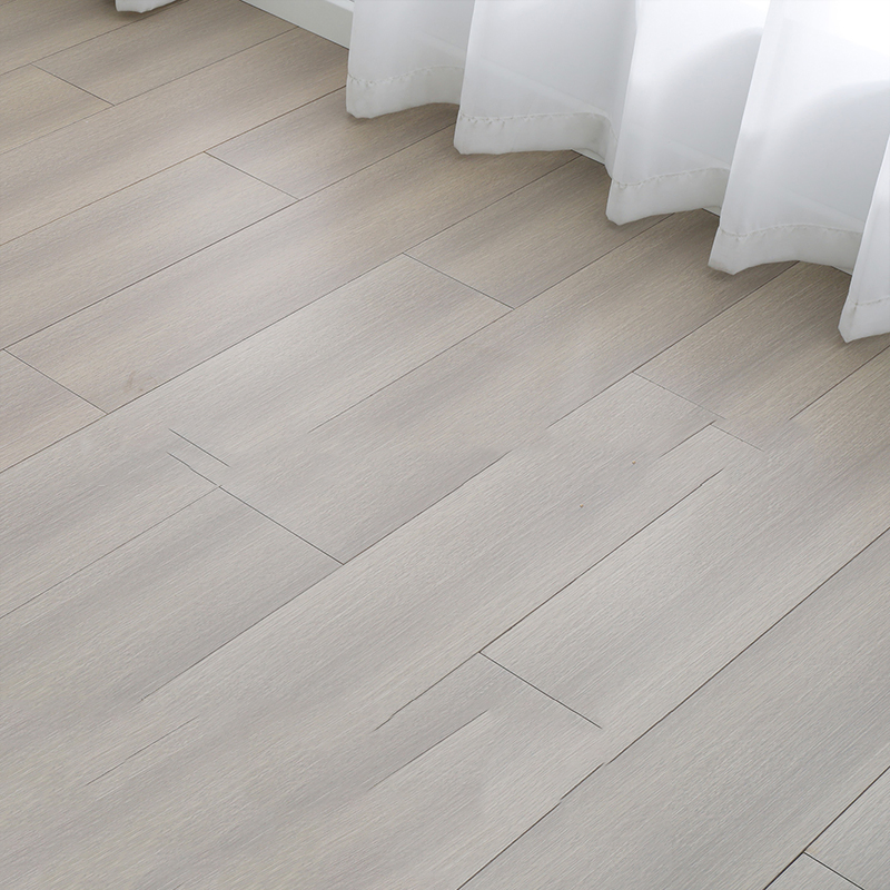 American Red Oak Solid Wood Flooring Wear-Resistant Bedroom Living Room 18mm Hardwood Floor