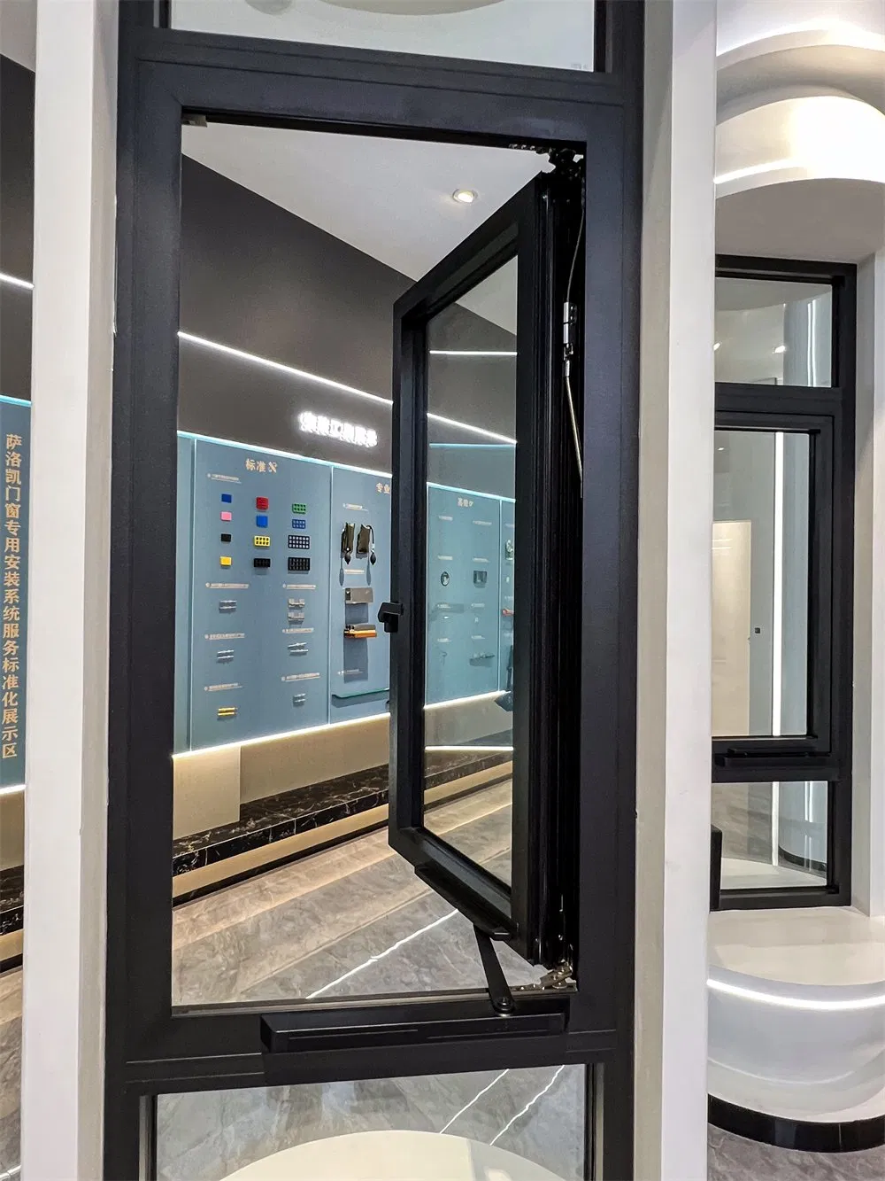Factory Price Innovative Design Wireless System Automatic Smart Remote Controlled Electric Glass Window