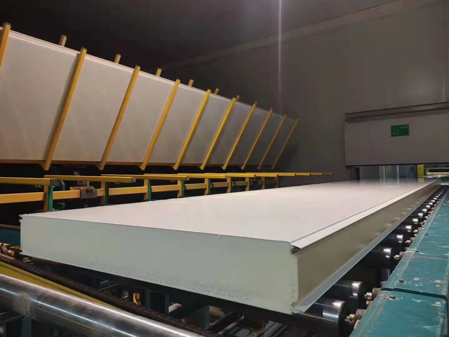 EPS, Rockwool, Fiberglass and PU Sandwich Panel