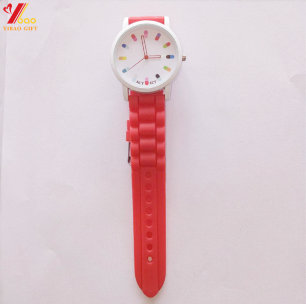 Students Wear Cute Watches with Customized Silicone Accessories