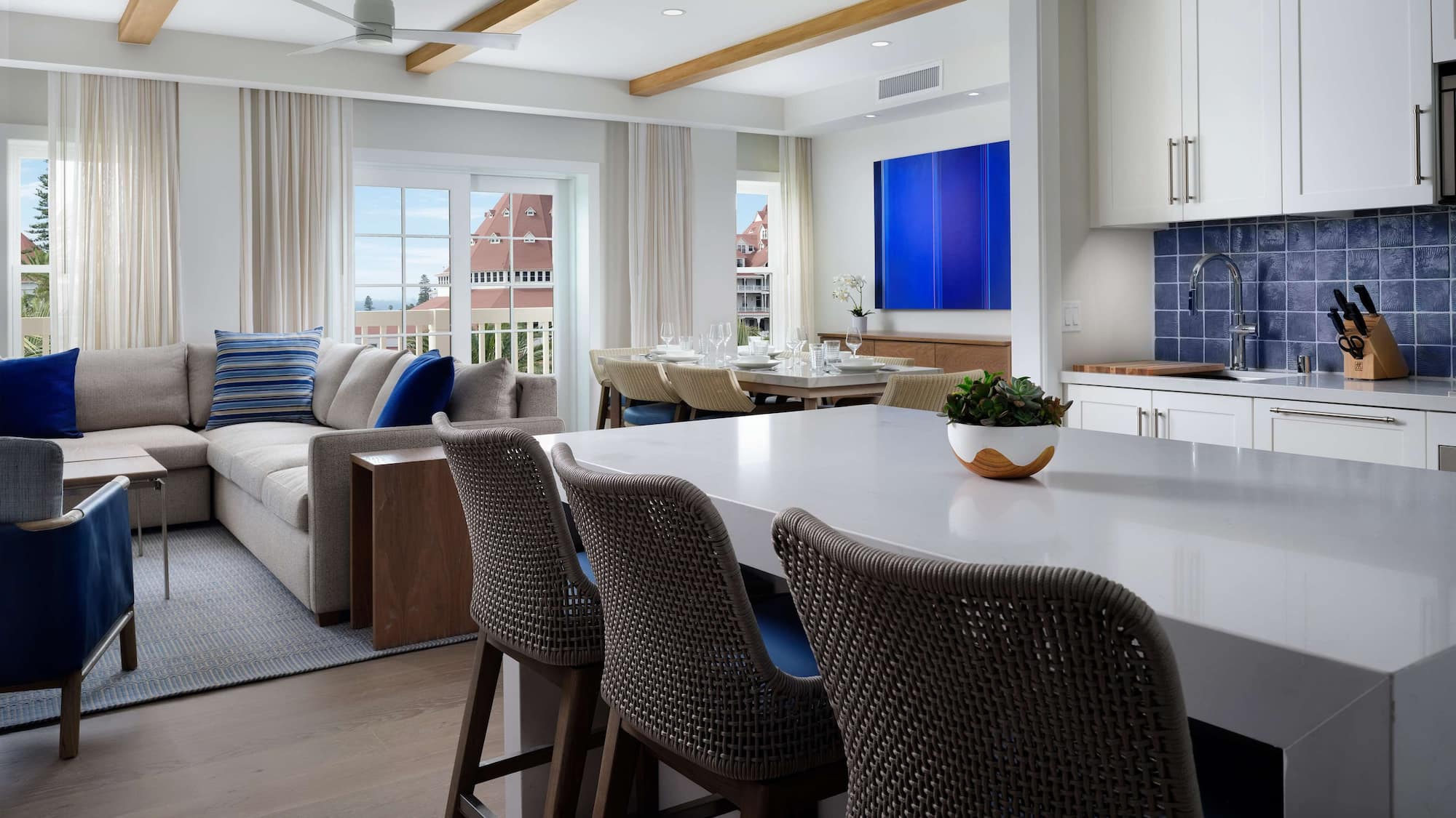 Мебель для спальни отеля деревянная комплект