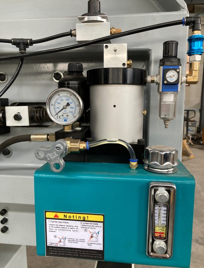 Ленточная пила по дереву горизонтальная MJ3928X300