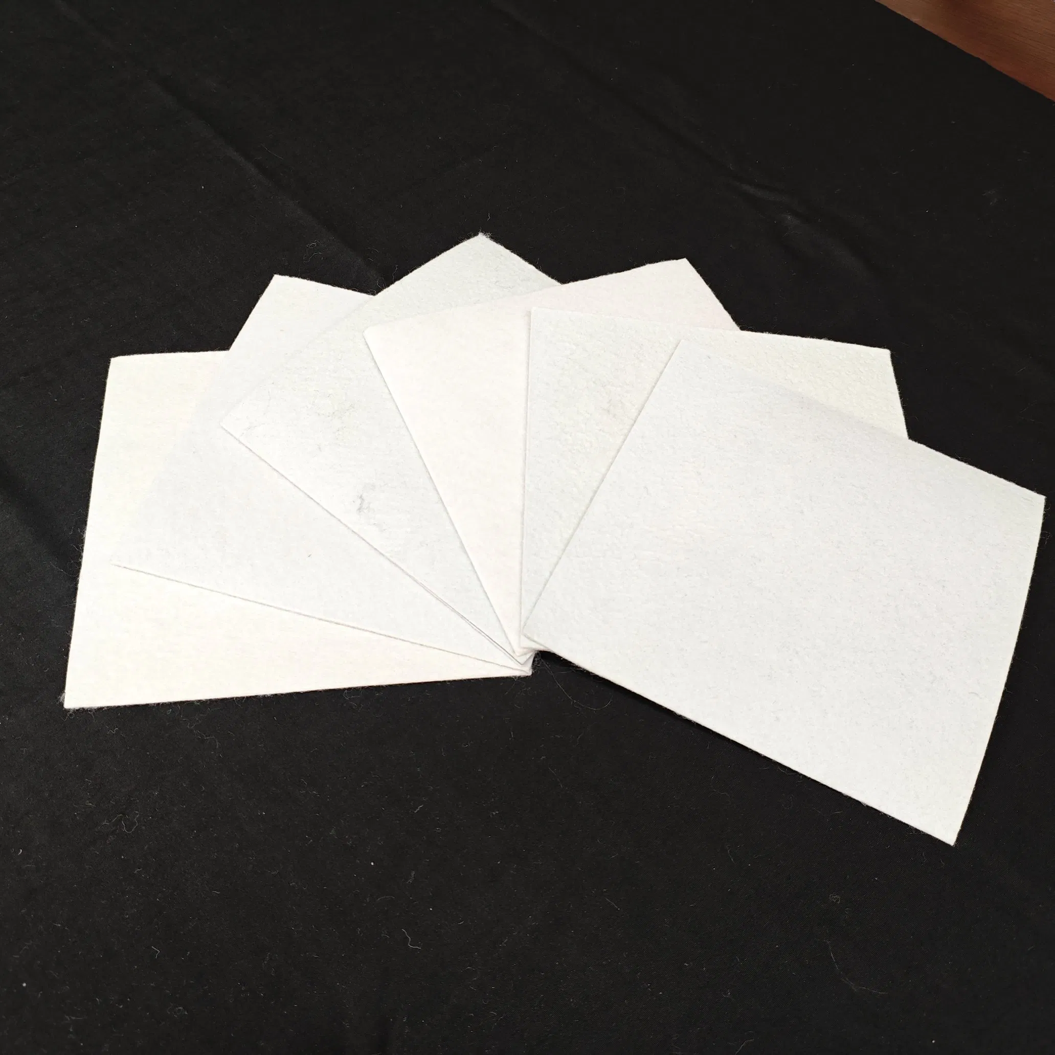 Two Cloths and One Membrane Composite Geomembrane