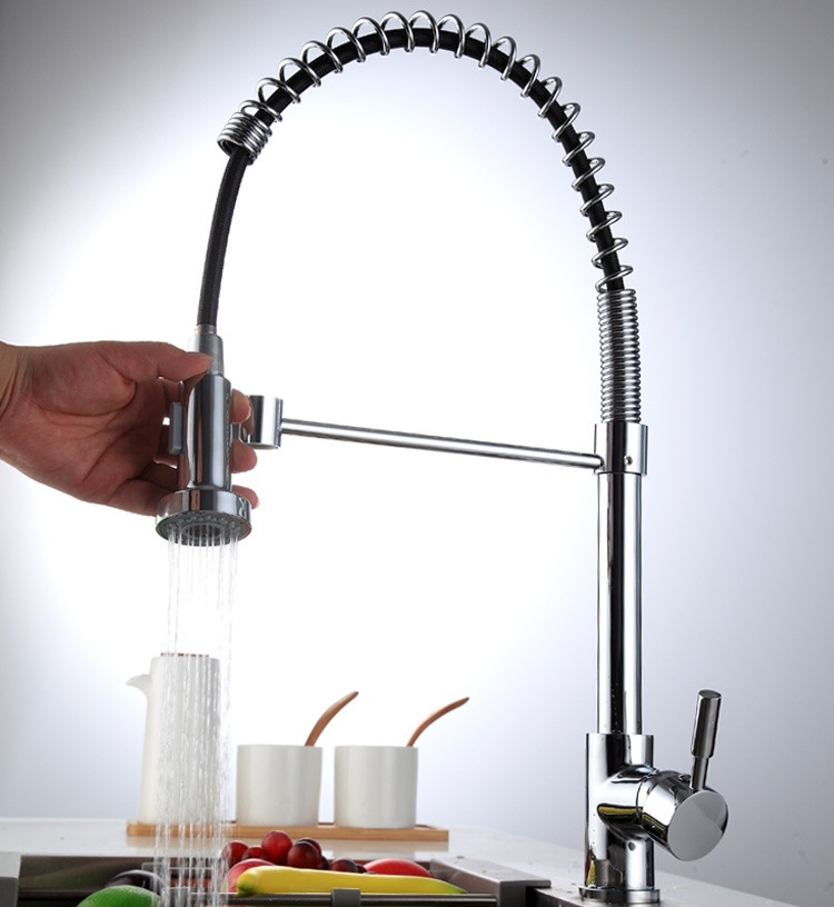 Кухонный смеситель с выдвижным изливом и водопадом
